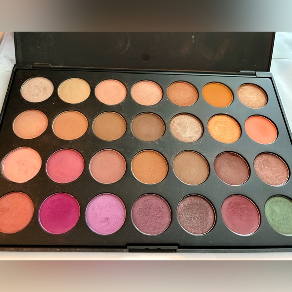 Lot of collectible makeup from YouTubers! - Picture 11 of 14